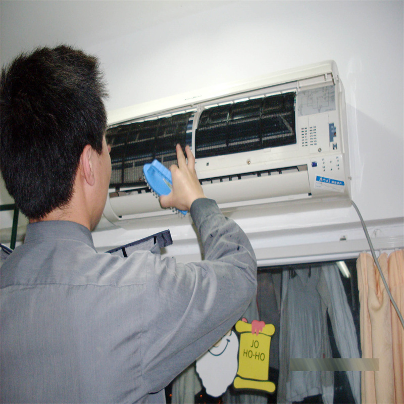 深圳龙华观澜别墅空调从里面漏水维修
